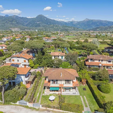 Holiday Angela By Interhome Holiday home Marina di Pietrasanta