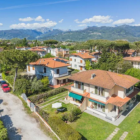 Holiday Angela By Interhome Holiday home Marina di Pietrasanta